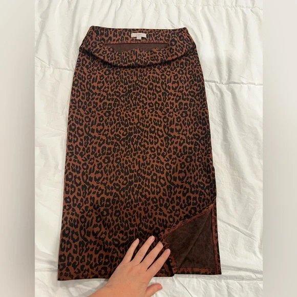 LOFT leopard print midi skirt sz S - Picture 7 of 8